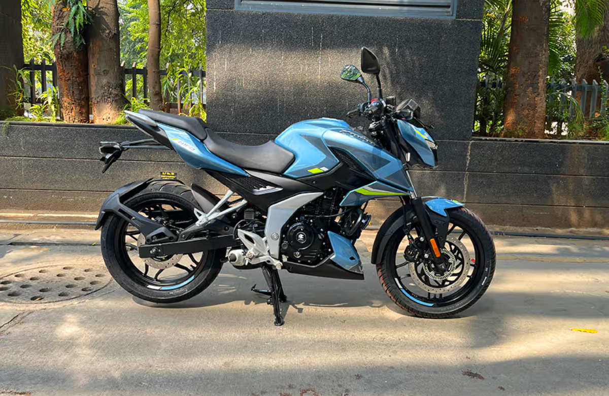 Bajaj Pulsar N160