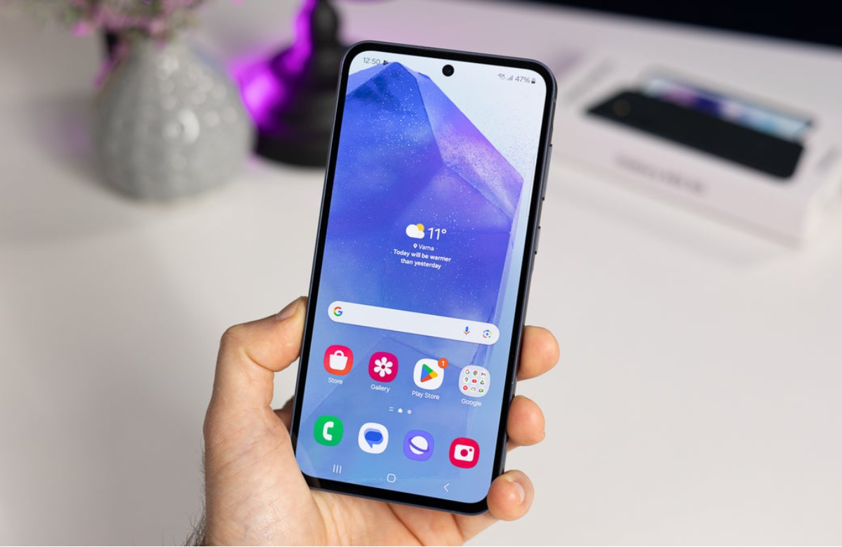 Samsung Galaxy E56