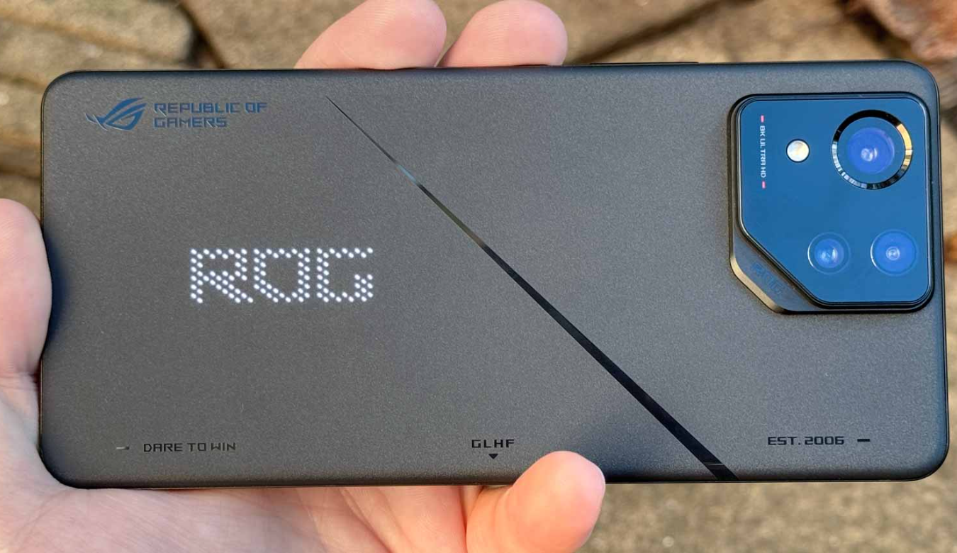 ROG Phone 8 Pro